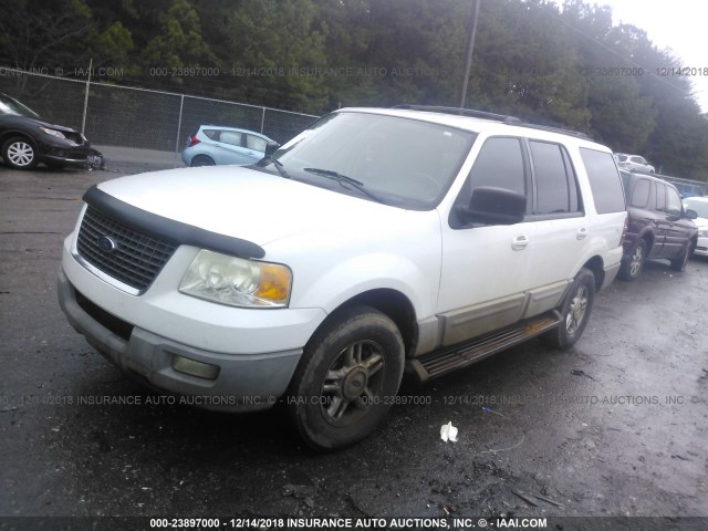 1FMRU15W73LB82860 - 2003 FORD EXPEDITION XLT WHITE photo 2