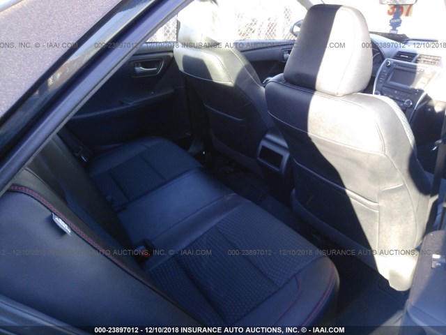 4T1BF1FK5FU478398 - 2015 TOYOTA CAMRY LE/XLE/SE/XSE GRAY photo 8
