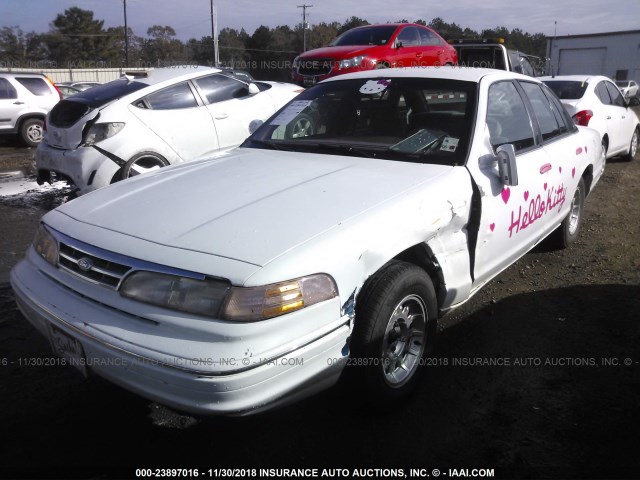 2FALP74WXVX162149 - 1997 FORD CROWN VICTORIA LX WHITE photo 2