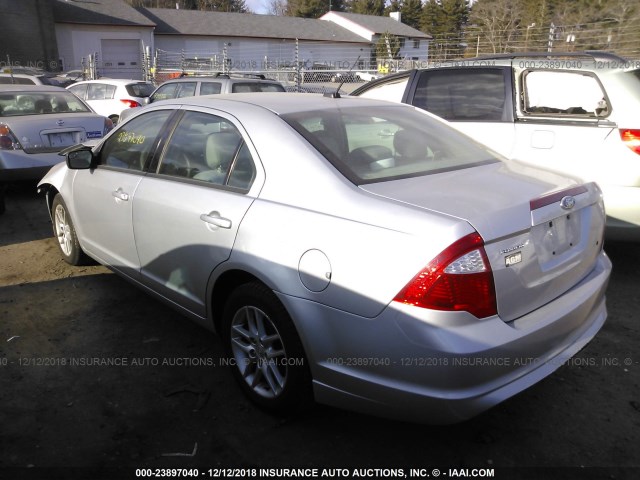 3FAHP0GA3CR241283 - 2012 FORD FUSION S SILVER photo 2