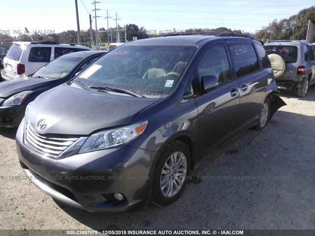 5TDYK3DCXDS296246 - 2013 TOYOTA SIENNA XLE/LIMITED GRAY photo 2