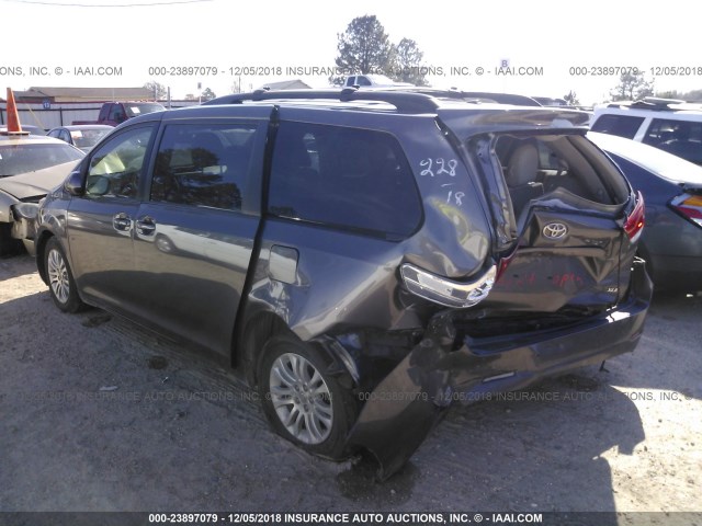 5TDYK3DCXDS296246 - 2013 TOYOTA SIENNA XLE/LIMITED GRAY photo 3