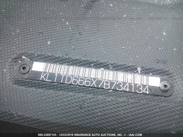 KL1TD666X7B734134 - 2007 CHEVROLET AVEO LS BLUE photo 9