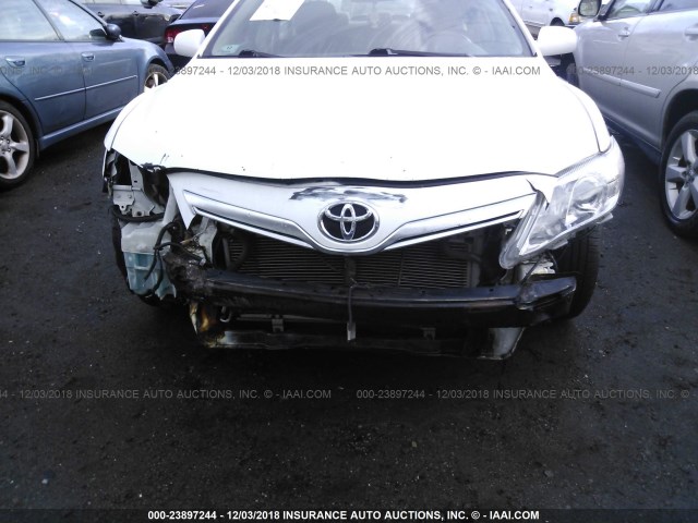 4T1BB3EK9BU130557 - 2011 TOYOTA CAMRY HYBRID WHITE photo 6