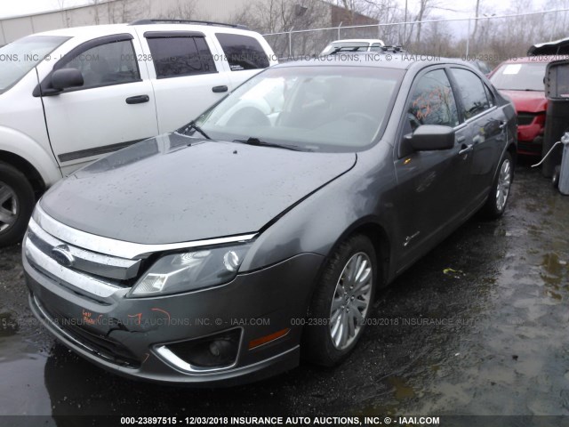 3FADP0L39AR126500 - 2010 FORD FUSION HYBRID GRAY photo 2