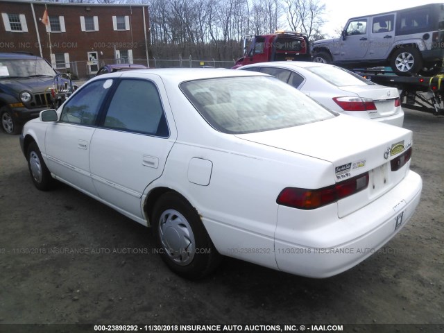 4T1BG22K7XU899677 - 1999 TOYOTA CAMRY CE/LE/XLE WHITE photo 3