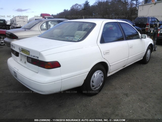 4T1BG22K7XU899677 - 1999 TOYOTA CAMRY CE/LE/XLE WHITE photo 4