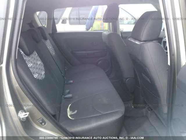 KNDJT2A26A7066360 - 2010 KIA SOUL +/!/SPORT GRAY photo 8