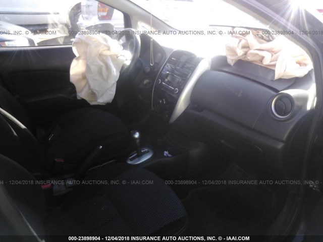 3N1CE2CP9FL435570 - 2015 NISSAN VERSA NOTE S/S PLUS/SV/SL/SR BLACK photo 5