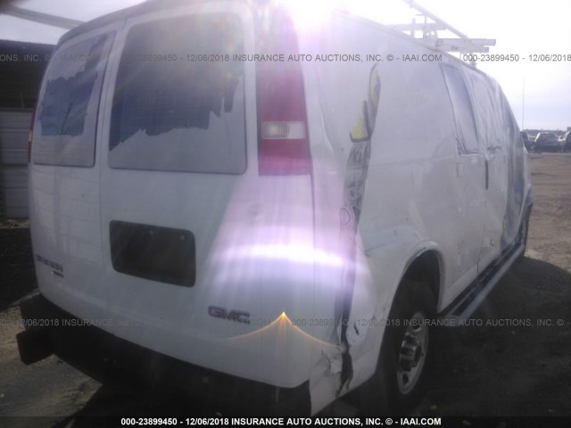 1GTW7FCF9F1130080 - 2015 GMC SAVANA G2500 WHITE photo 4