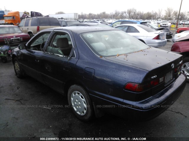 JT2BG22KXX0309055 - 1999 TOYOTA CAMRY LE/XLE BLUE photo 3