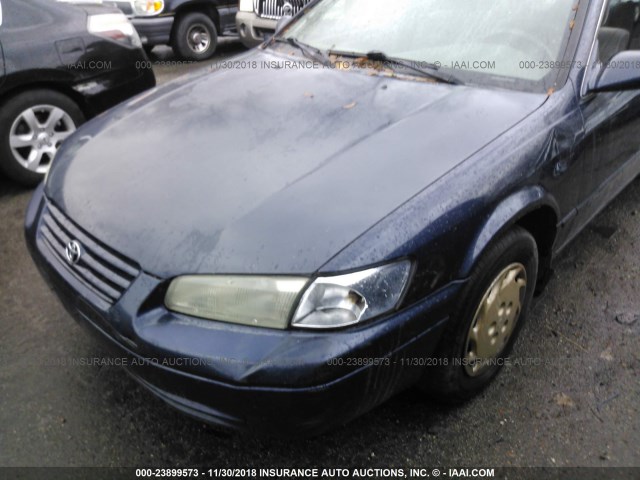JT2BG22KXX0309055 - 1999 TOYOTA CAMRY LE/XLE BLUE photo 6