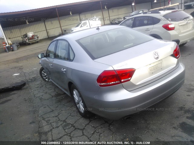 1VWAP7A38DC070042 - 2013 VOLKSWAGEN PASSAT S SILVER photo 3