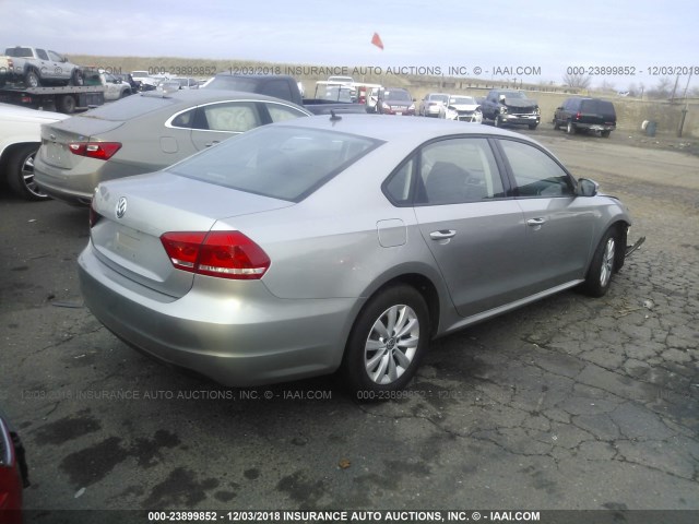 1VWAP7A38DC070042 - 2013 VOLKSWAGEN PASSAT S SILVER photo 4