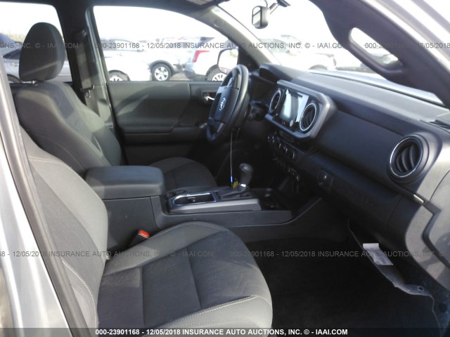 3TMDZ5BN7HM030179 - 2017 TOYOTA TACOMA DBL CAB/SR5/TRD SPORT/OR SILVER photo 5