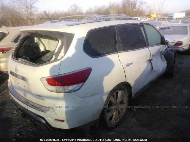 5N1AR2MM6GC646229 - 2016 NISSAN PATHFINDER S/SV/SL/PLATINUM WHITE photo 4