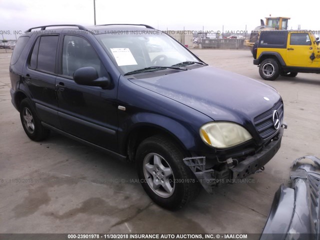 4JGAB54E4XA138237 - 1999 MERCEDES-BENZ ML 320 BLUE photo 1