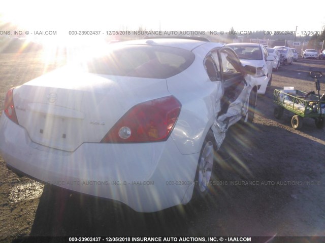 1N4AL24E38C109176 - 2008 NISSAN ALTIMA 2.5S WHITE photo 4