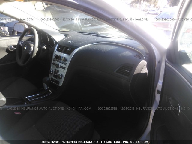 1G1ZC5E16BF169767 - 2011 CHEVROLET MALIBU 1LT ვერცხლისფერი ფოტო 5
