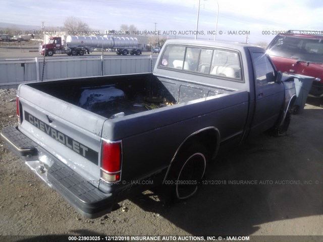 1GCCS14R0N8140645 - 1992 CHEVROLET S TRUCK S10 GRAY photo 4