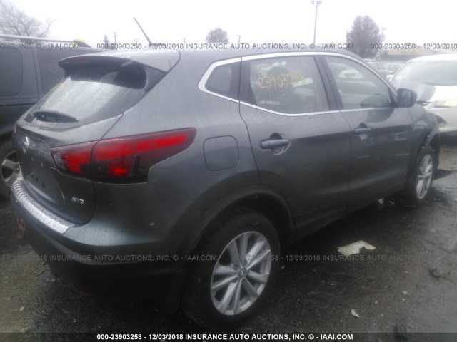 JN1BJ1CR0HW128739 - 2017 NISSAN ROGUE SPORT S/SV/SL GRAY photo 4