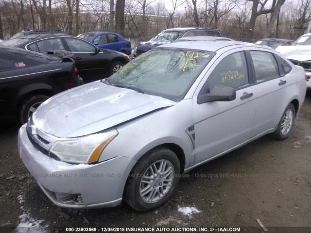 1FAHP35N98W126697 - 2008 FORD FOCUS SE/SEL/SES SILVER photo 2