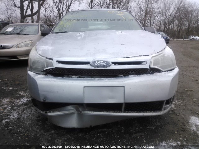 1FAHP35N98W126697 - 2008 FORD FOCUS SE/SEL/SES SILVER photo 6