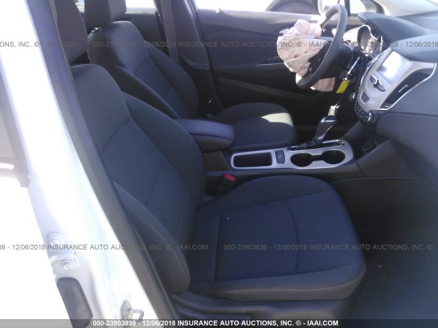 1G1BC5SM8H7197511 - 2017 CHEVROLET CRUZE LS 白色 照片 5