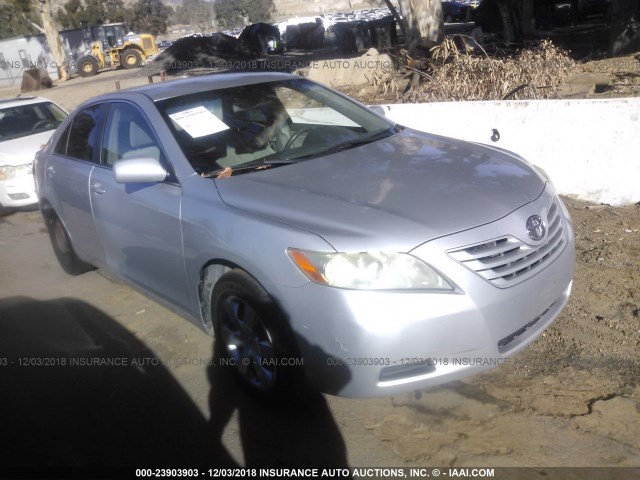 4T1BE46K77U193448 - 2007 TOYOTA CAMRY NEW GENERAT CE/LE/XLE/SE SILVER photo 1