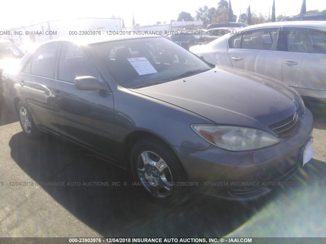 4T1BE32K23U703148 - 2003 TOYOTA CAMRY LE/XLE/SE GRAY photo 1