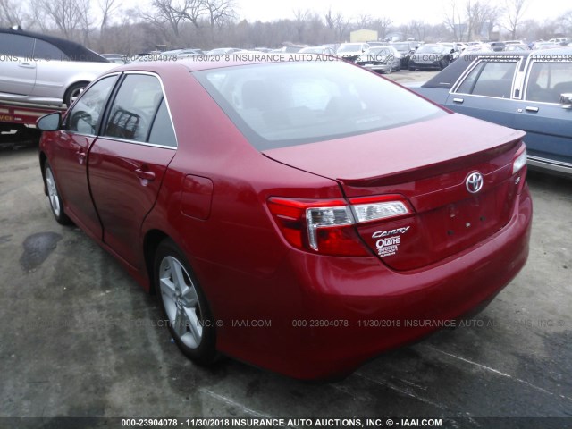4T1BF1FKXEU868203 - 2014 TOYOTA CAMRY L/SE/LE/XLE 红色 照片 3