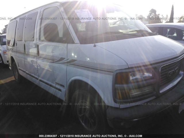 1GDFG15R411125870 - 2001 GMC SAVANA RV G1500 WHITE photo 1