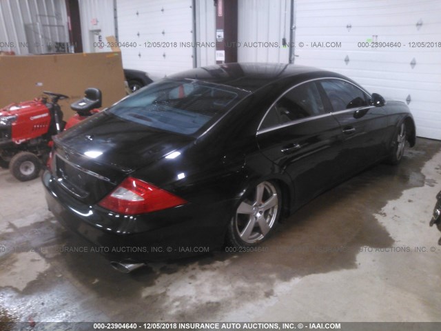 WDDDJ75X96A054046 - 2006 MERCEDES-BENZ CLS 500C BLACK photo 4