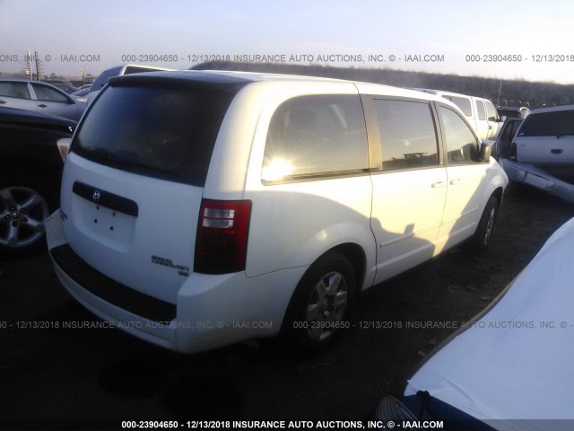 2D4RN4DE6AR380428 - 2010 DODGE GRAND CARAVAN SE WHITE photo 4