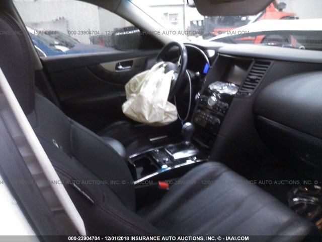 JN8CS1MU4EM452290 - 2014 INFINITI QX70 WHITE photo 5