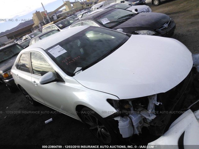 4T1BF1FK9FU017477 - 2015 TOYOTA CAMRY LE/XLE/SE/XSE WHITE photo 1