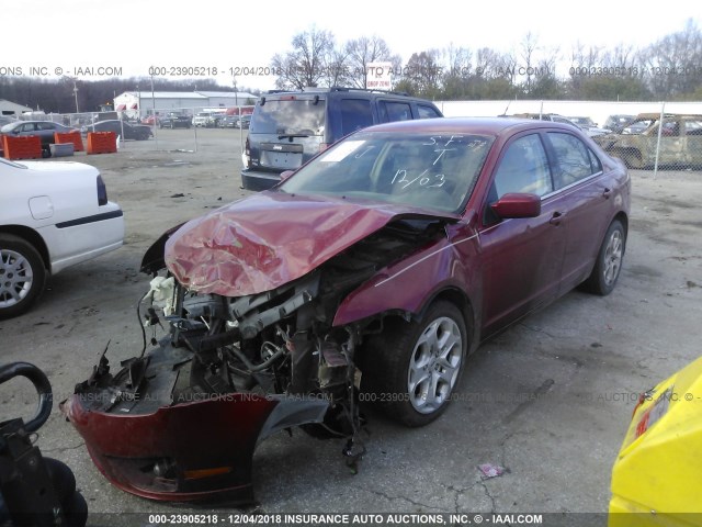 3FAHP0HG1AR218715 - 2010 FORD FUSION SE RED photo 2