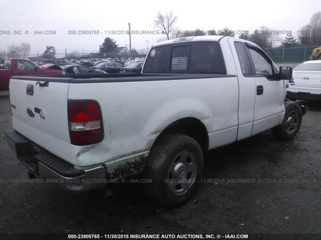 1FTRF12W45NA63156 - 2005 FORD F150 WHITE photo 4