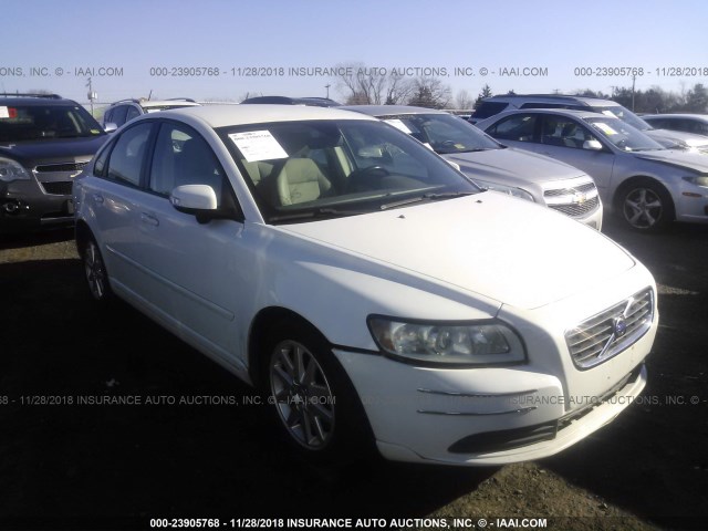 YV1MS382482389139 - 2008 VOLVO S40 2.4I WHITE photo 1