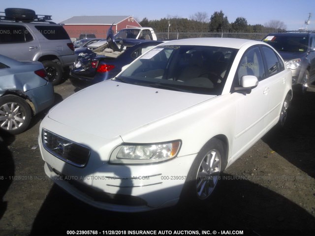 YV1MS382482389139 - 2008 VOLVO S40 2.4I WHITE photo 2