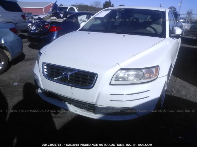 YV1MS382482389139 - 2008 VOLVO S40 2.4I WHITE photo 6