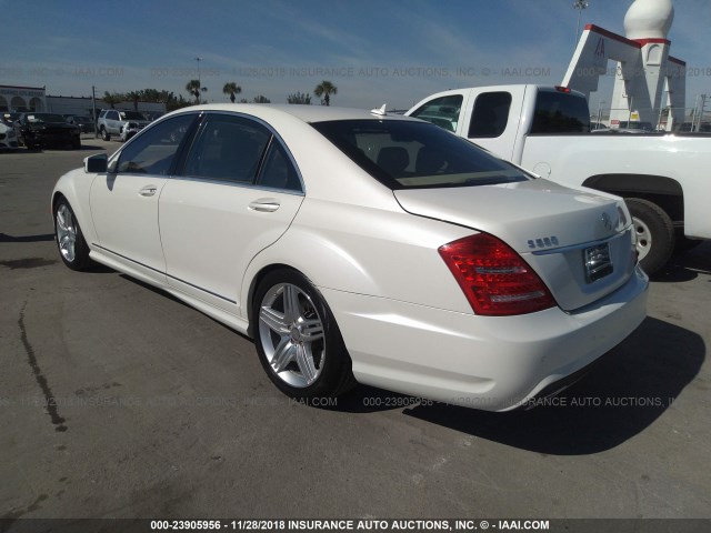 WDDNG7DB8DA499013 - 2013 MERCEDES-BENZ S 550 WHITE photo 3