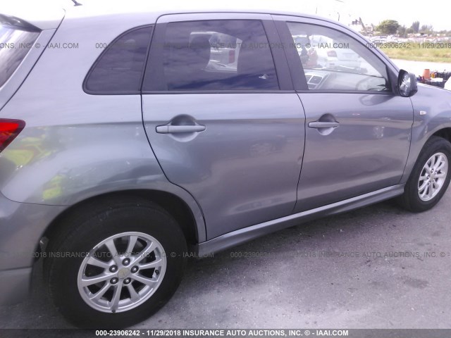 JA4AP3AU2CZ008257 - 2012 MITSUBISHI OUTLANDER SPORT ES GRAY photo 6