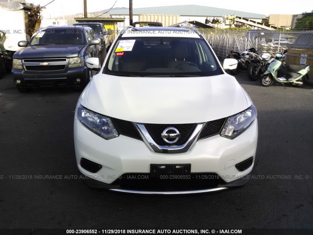 5N1AT2MV3GC887126 - 2016 NISSAN ROGUE S/SL/SV WHITE photo 6