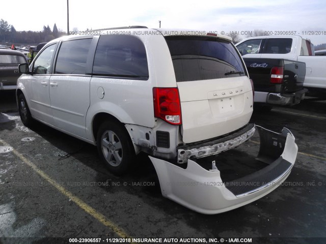 2C4RDGCG2DR581090 - 2013 DODGE GRAND CARAVAN SXT WHITE photo 3