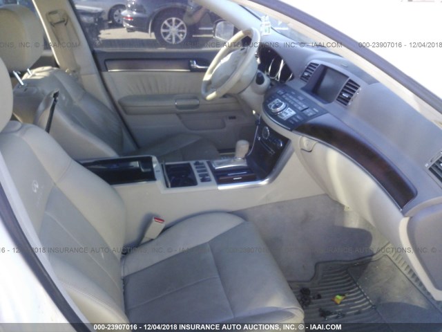 JNKAY01F18M652905 - 2008 INFINITI M35 SPORT WHITE photo 5