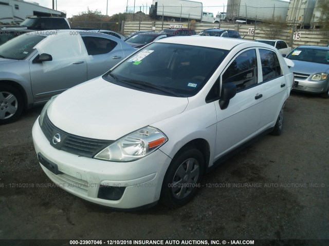 3N1CC1AP4AL392963 - 2010 NISSAN VERSA S/SL WHITE photo 2