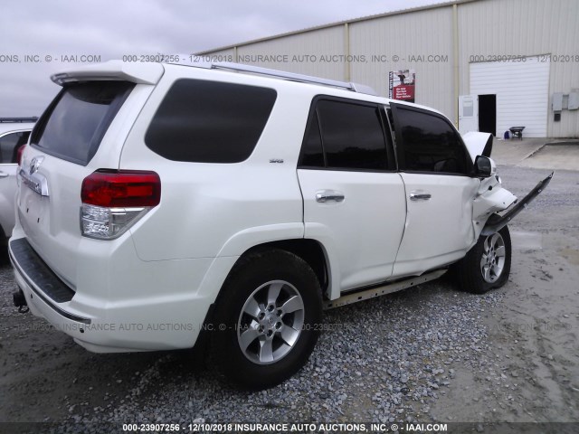 JTEZU5JR7C5033599 - 2012 TOYOTA 4RUNNER WHITE photo 4