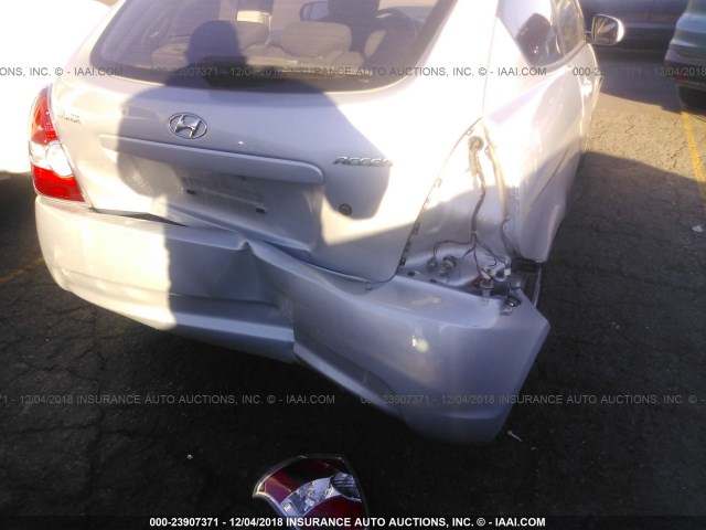 KMHCM3AC5BU190896 - 2011 HYUNDAI ACCENT GL SILVER photo 6