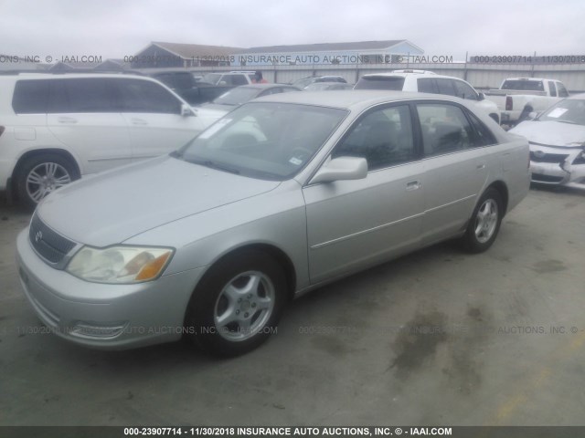 4T1BF28B52U220721 - 2002 TOYOTA AVALON XL/XLS SILVER photo 2